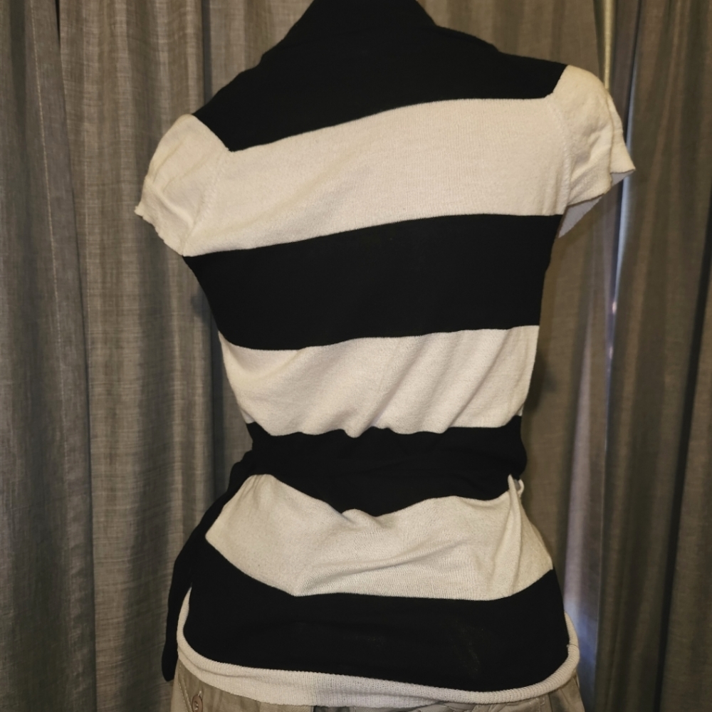 Striped Wrap Top - Picture 3 of 8